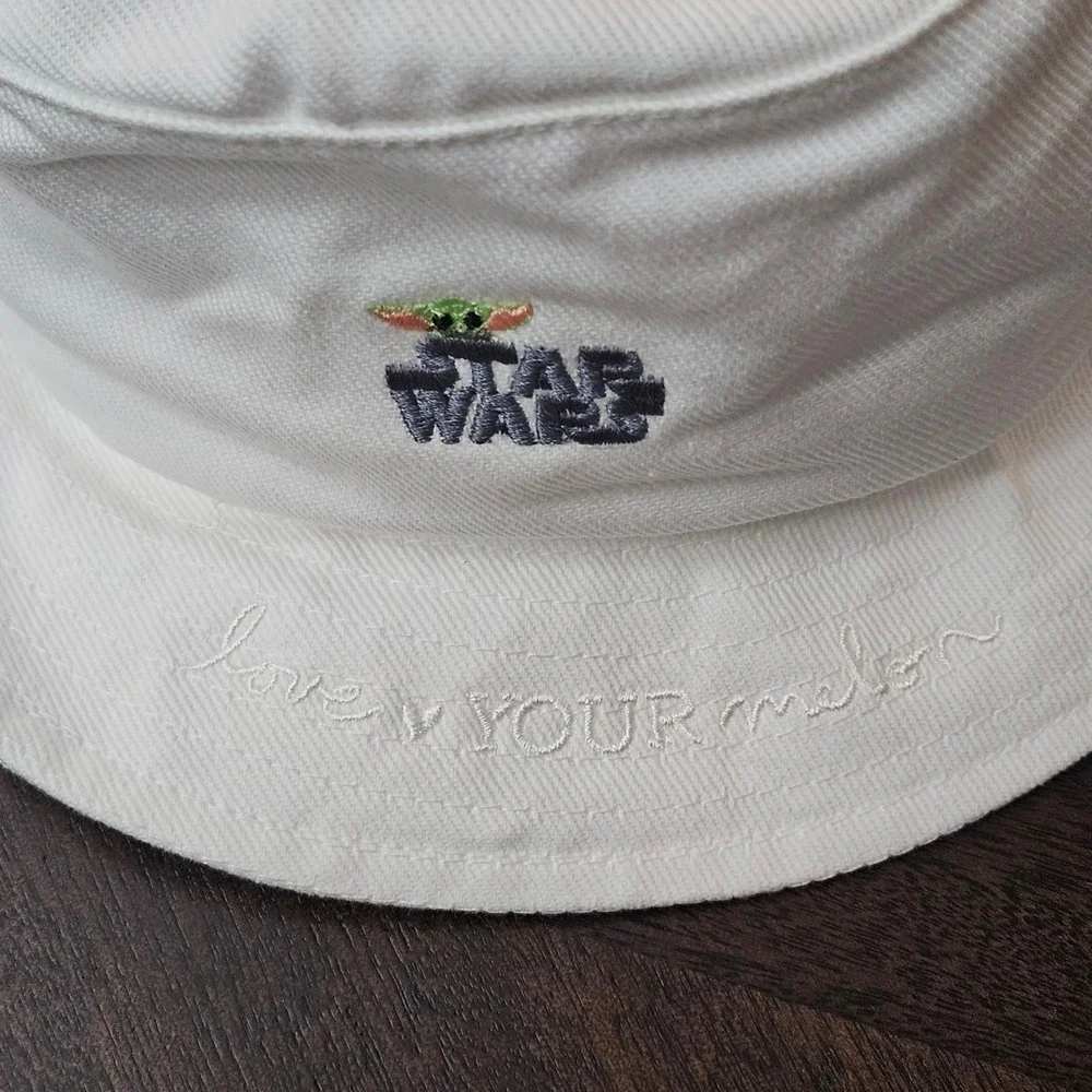Star Wars Grogu Love Your Melon‎ Bucket Hat Kids 56cm White Embroidered Cotton